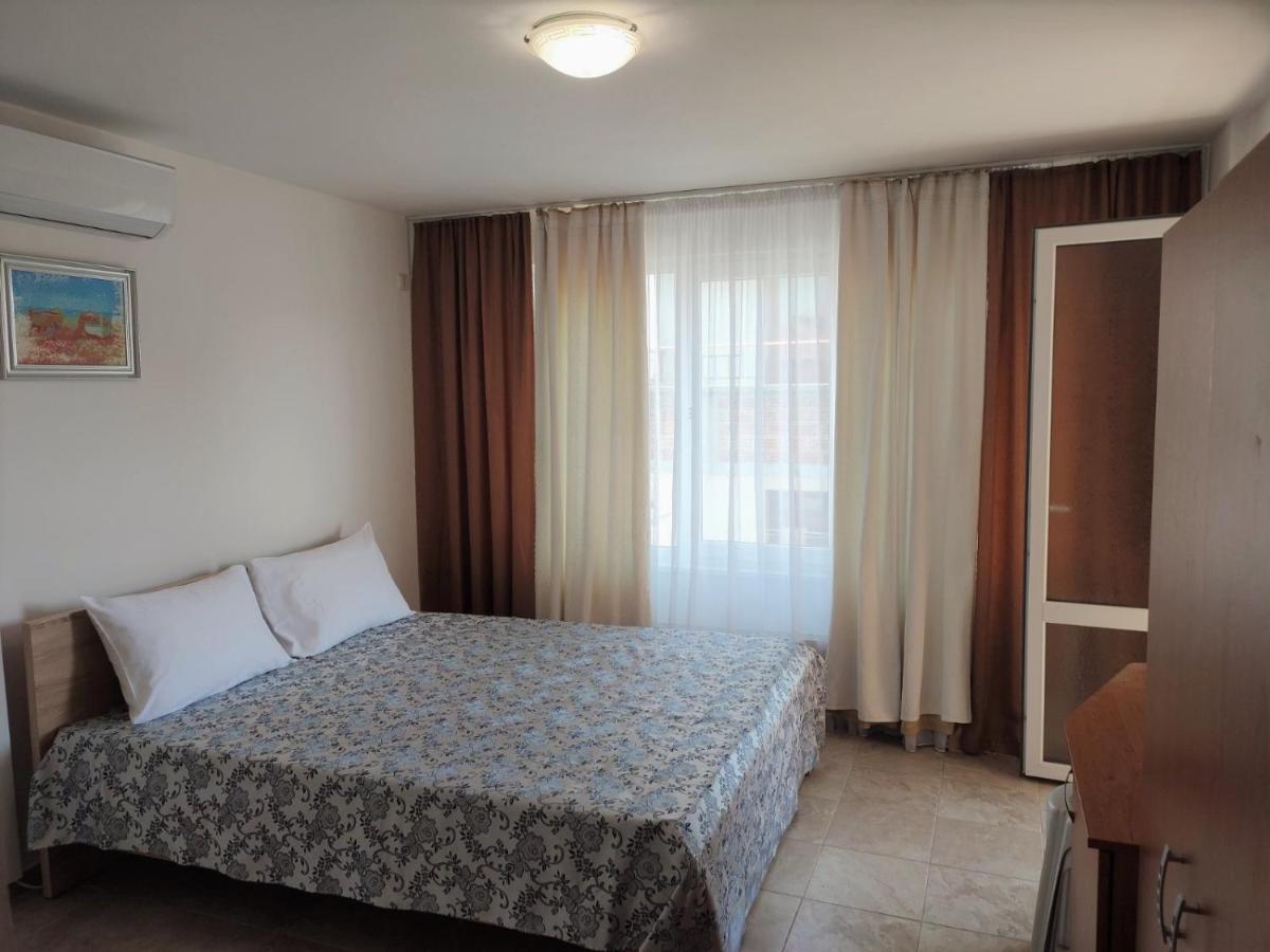 Veda Guest House Pomorie Esterno foto