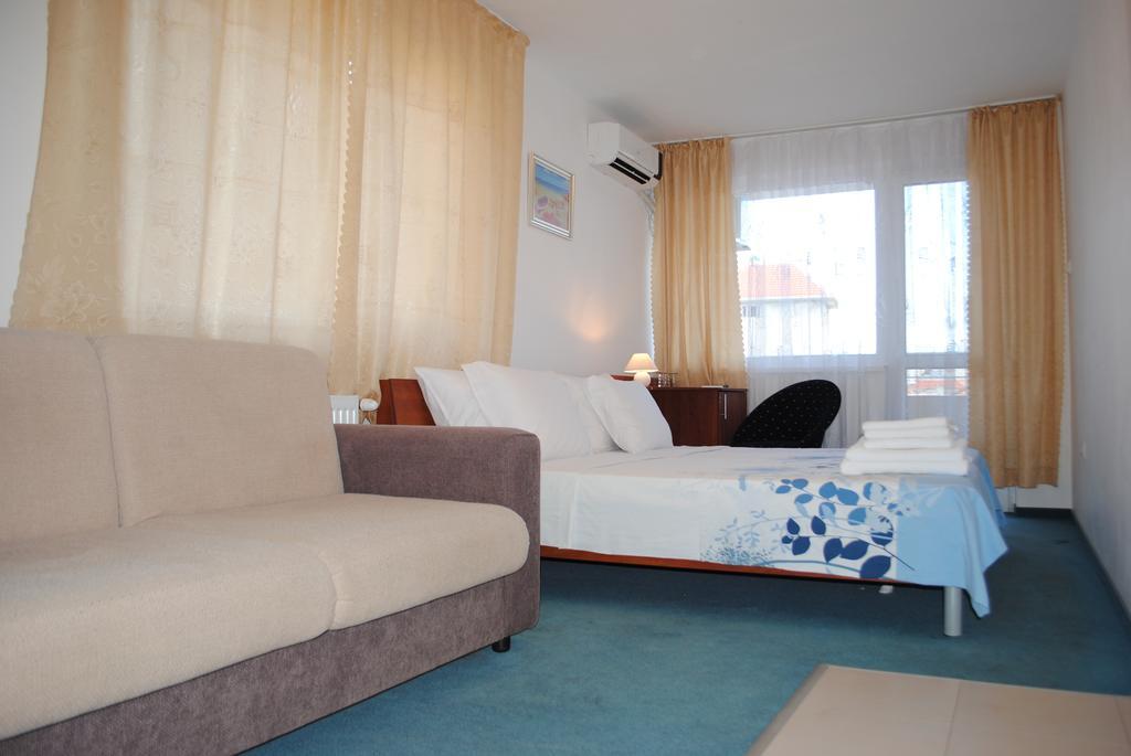 Veda Guest House Pomorie Esterno foto