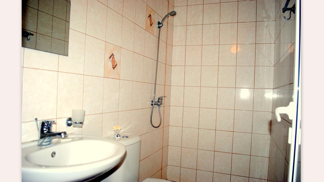 Veda Guest House Pomorie Esterno foto