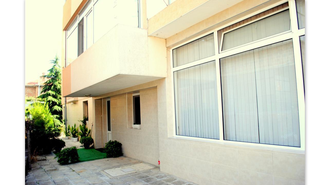 Veda Guest House Pomorie Esterno foto