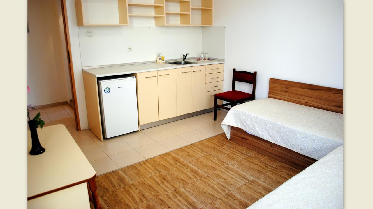 Veda Guest House Pomorie Esterno foto