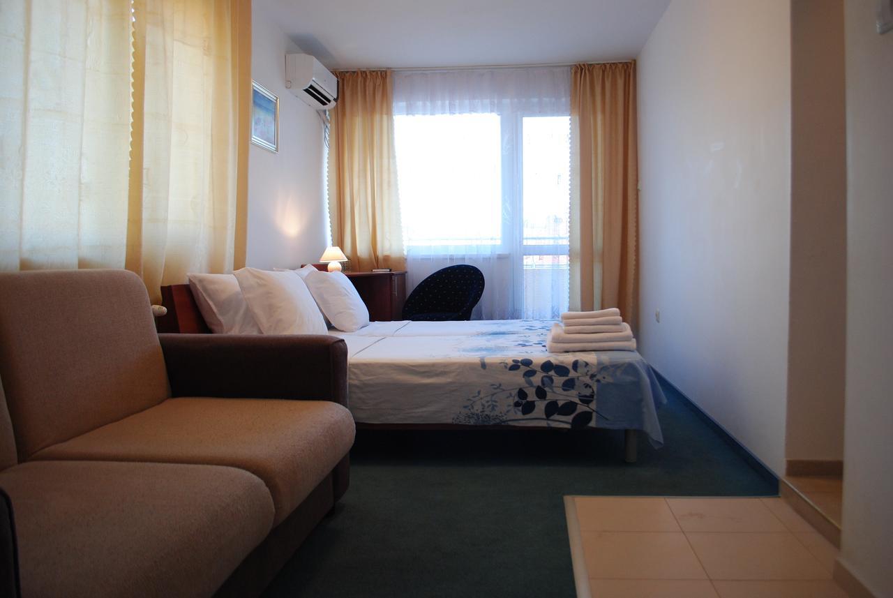 Veda Guest House Pomorie Esterno foto