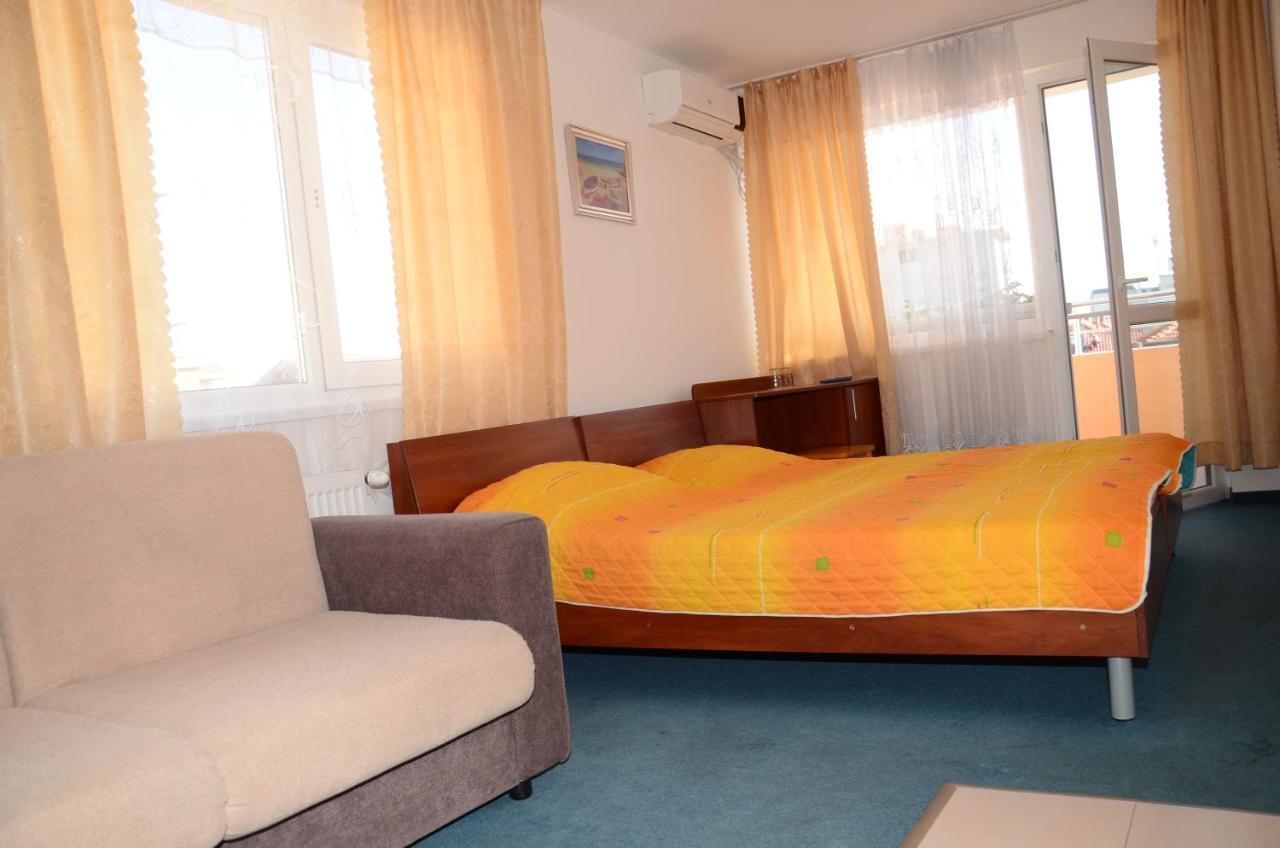 Veda Guest House Pomorie Esterno foto