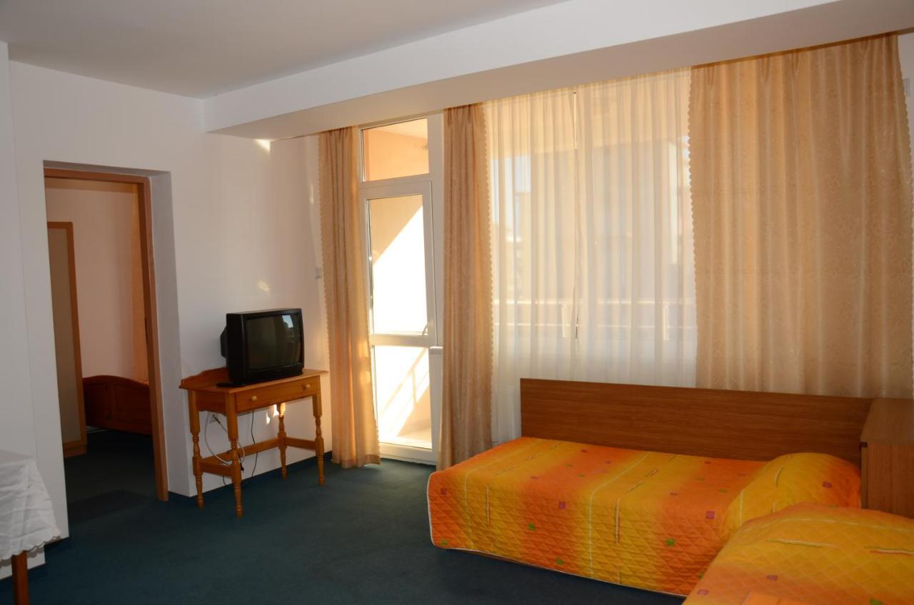 Veda Guest House Pomorie Esterno foto